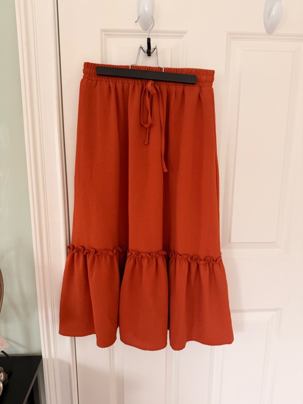 Women's Rust Tiered Midi Skirt with Drawstring Waist
